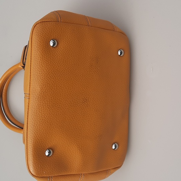 Tignanello handbag - Picture 2 of 5